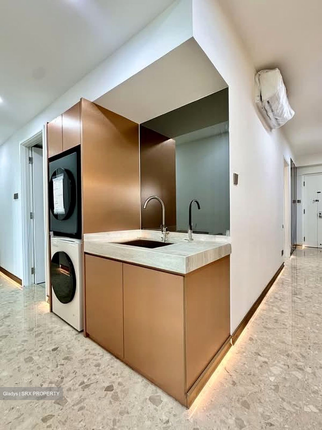Woodsvale (D25), Condominium #554869331